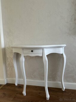 Konzolový stolík - 2
