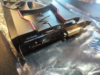 Sapphire Pulse Radeon RX 550 2GB DDR5 - 2