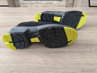 Pracovná obuv Uvex 39 - 2