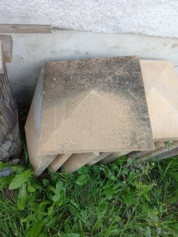 Predám dlažbu a čiapky na plot - 2