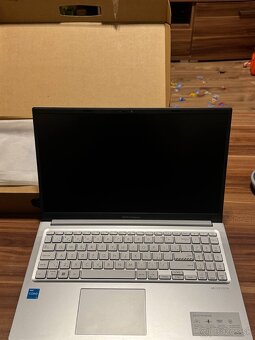ASUS Vivobook X1504VA-NJ2496W - 2
