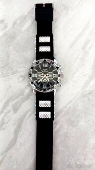 Placačka a hodinky. - 2