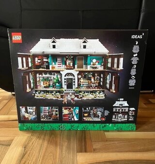 Lego 21330 Sám doma - 2