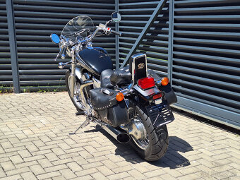 SUZUKI VS 1400 Intruder - 2