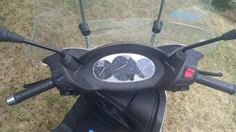 Piaggio X7 250 - 2
