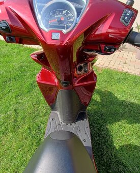 Skúter Honda Vision 110 - 2