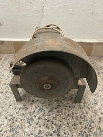 Stolová elektrická brúska - 2