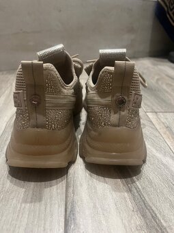 Na predaj botasky STEVE MADDEN - 2