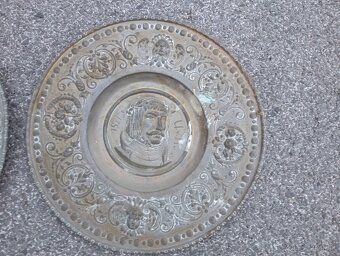 Predám dva bronzové taniere - 2