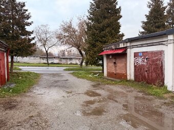 Na predaj garáž na Terase – Hronská ulica, výborná poloha - 2