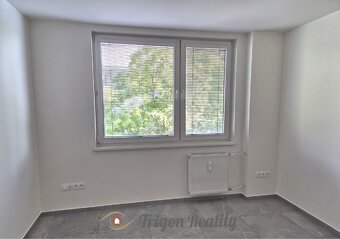 KN Komenského – Garzónka - 2