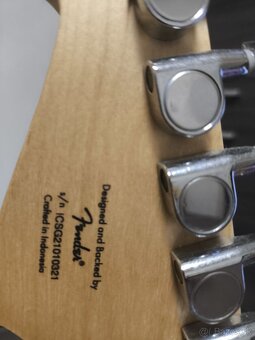 Elektricka gitara Fender Squier HSS 21 rok + kombo + kable - 2