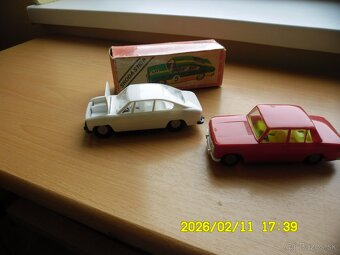 Stare hračky autička DDR - 2