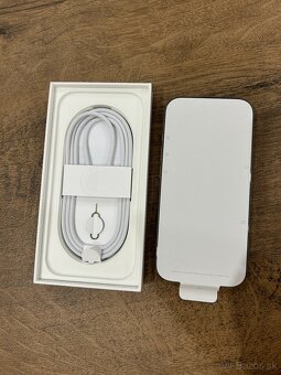 Apple iPhone 16 Pro – Natural Titanium, 256 GB - 2