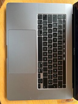 MacBook Pro 16" (2019) - 2