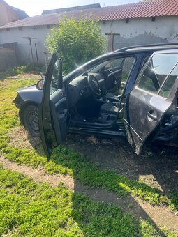 Octavia combi 1,6 TDI rok :2011 - 2