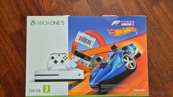 Xbox One S 500GB  + Forza Horizon 3 + 2 ovládače - 2