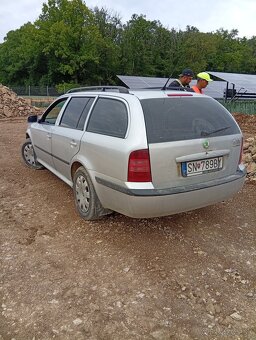 Škoda Octavia - 2
