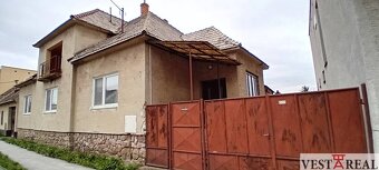 Na predaj rodinný dom s garážou, pozemok výmera 2003 m2 Horn - 2