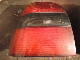 ZADNÍ LAMPY SVĚTLA ŠKODA FELICIA - 2