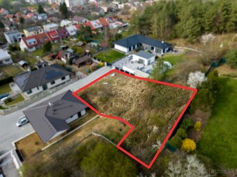 NA PREDAJ: POZEMOK NA VÝSTAVBU RODINNÉHO DOMU - 2