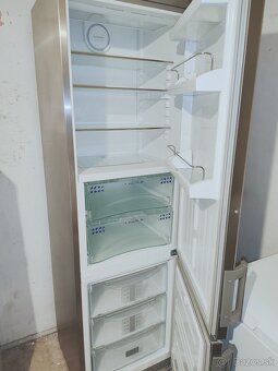 Predám chladničku Liebherr 200cm - 2