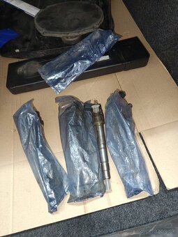 Vstrekovacie trysky 2.0tdi CR 03L 130 271J - 2