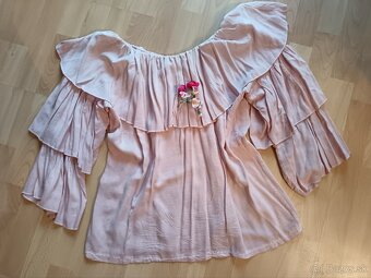 Blúzka s volanmi - 2