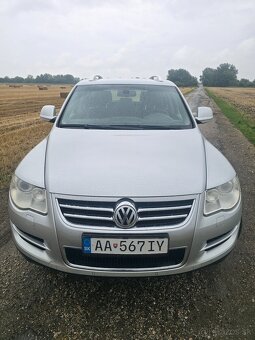 VW Tuareg 2.5L 6kvalt manuál android auto - 2