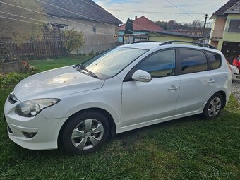 Hyundai i30 cw 1.4i - 2