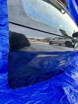 Páté dveře Škoda Octavia 3 kombi černá - 2