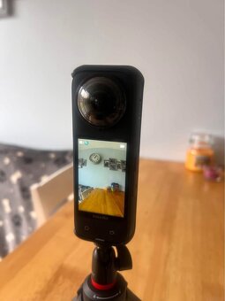 Insta X 360 + statív JOBY - 2