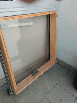 Strešné okno FAKRO výlezové WLI, 870 x 860 mm - 2