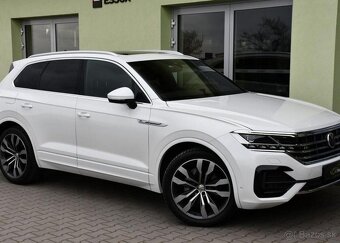 Volkswagen Touareg 3.0TDi R-LINE PANO TAŽNÉ AIR 210 kw - 2