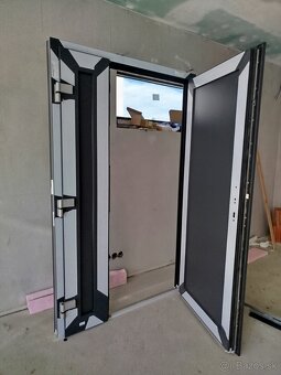 Predám PVC 2-kridlove dvere - 2