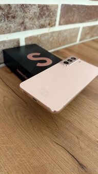 Samsung Galaxy S22 Plus – Luxusná ružová farba - 2