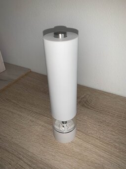 Predám elektrický mlynček na korenie/soľ Lamart - 2