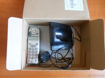 {40} Bezdrôtové telefóny na pevnú linku - 2