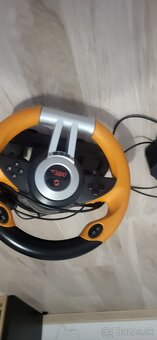 Herny volant s pedalmi - 2