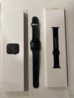 Apple Watch Series 6 44mm Space Gray - 2