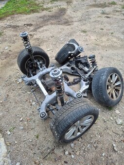 Predám nápravy pre BMW F10 520d /predná zadná - 2