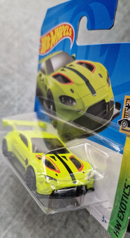 Hot Wheels Aston Martin Vantage GTE - 2