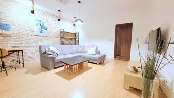 JEDINEČNÝ 2i byt, REKONŠTRUKCIA, Hviezdoslavovo námestie, St - 2