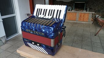 Harmonika -Akordeon.Delícia Junior 72basová.Trojhlasná. - 2