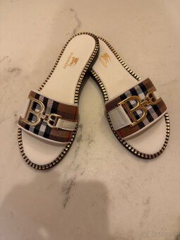 Šľapky Burberry - 2