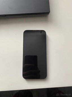 predam zablokovany iphone 13 a SE2nd gen - 2