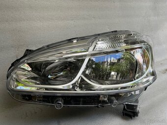 Ľavé predné svetlo Peugeot 208 - 2