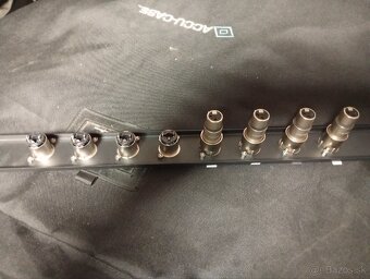 Lišta do racku s komponentmi. - 2