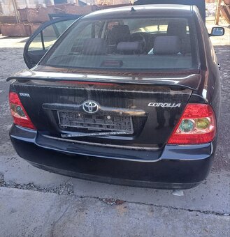 Toyota corolla sedan na diely - 2