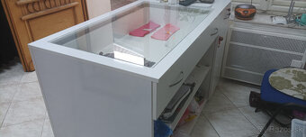 Pult do predajne - 2